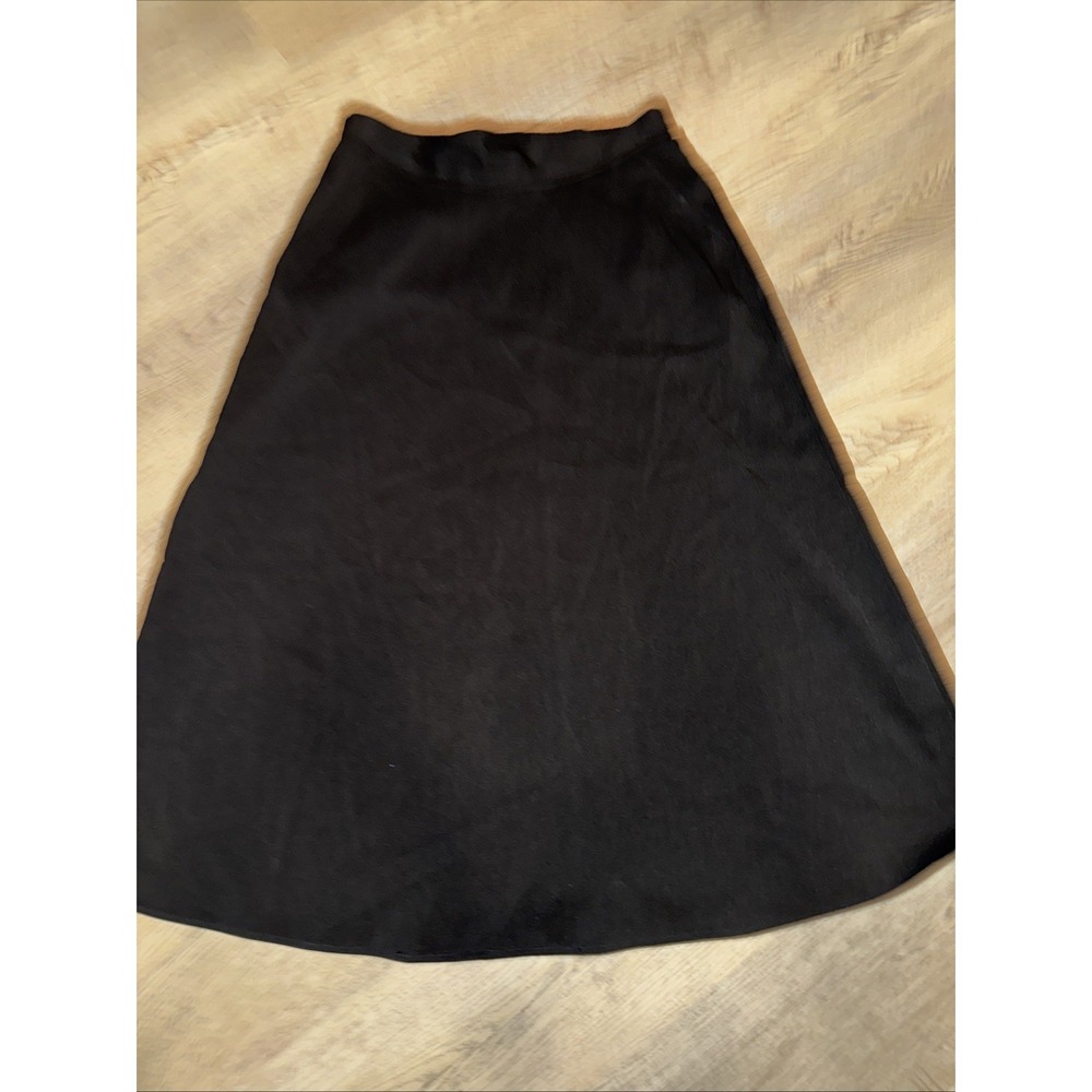 EUC Max Studio Black Stretch Knit Long Skirt  Size Large pockets  elastic waist